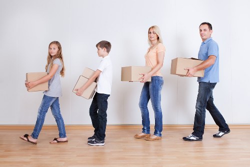 Commercial and residential moving truck support across Tooting